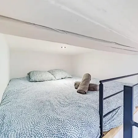 Cosy Avec Mezzanine, Bien Equipe, Apartment