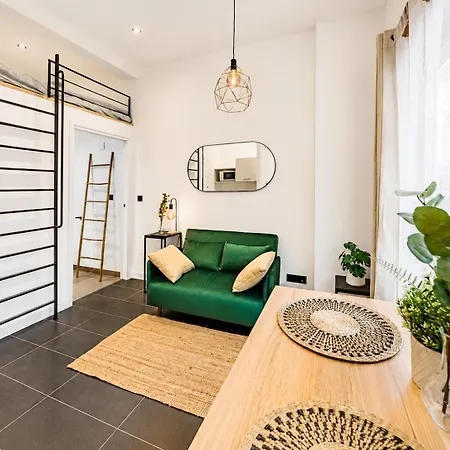Cocon Avec Mezzanine, Cite Internationale Appartement
